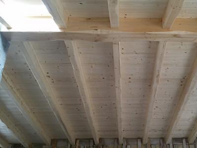 tetto in legno anticato colore naturale