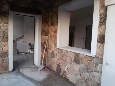 muro in pietra naturale senza stuccature